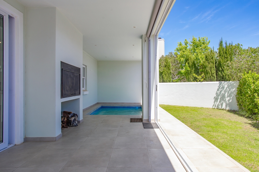 To Let 4 Bedroom Property for Rent in Val De Vie Estate Western Cape